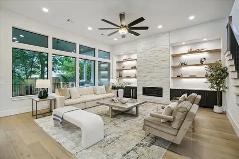 4714 Tamarisk Street Bellaire TX 77401