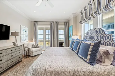 2445 E Seaside Drive Galveston TX 77550
