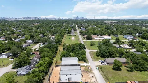 10608 Ashville Drive Houston TX 77051