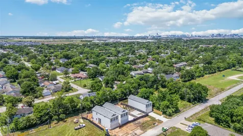 10608 Ashville Drive Houston TX 77051