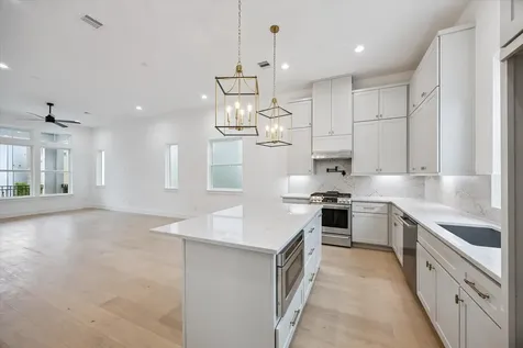 947 Blackshire Lane Houston TX 77055