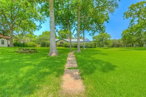 188 Old Post Road S Livingston TX 77352