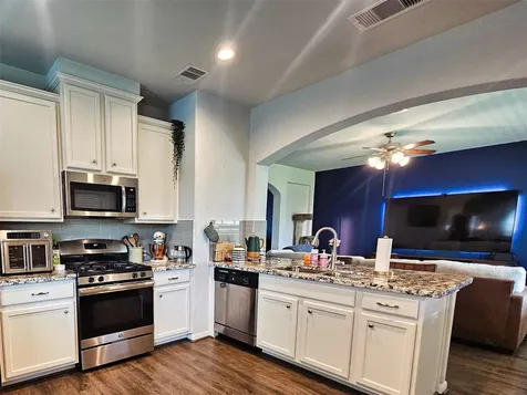 2711 Painted Sunrise Trail Houston TX 77045