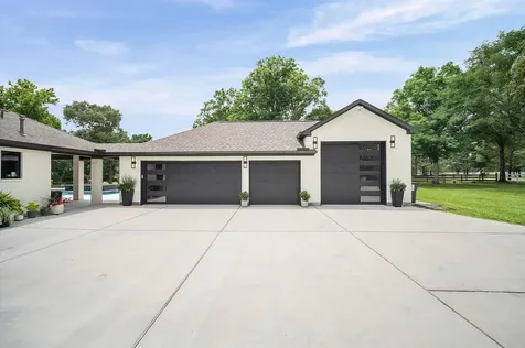 8142 Hills Parkway Montgomery TX 77316