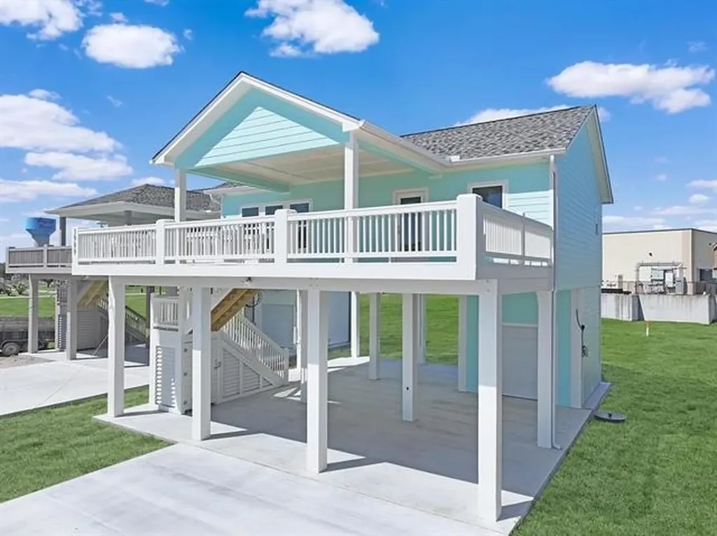 1989 Pedregal Drive Crystal Beach TX 77650