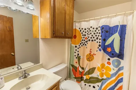 204 Briarwood Drive Bellville TX 77418