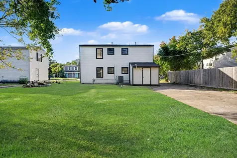 1126 1st Avenue N Texas City TX 77590