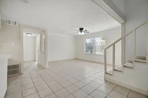 1126 1st Avenue N Texas City TX 77590