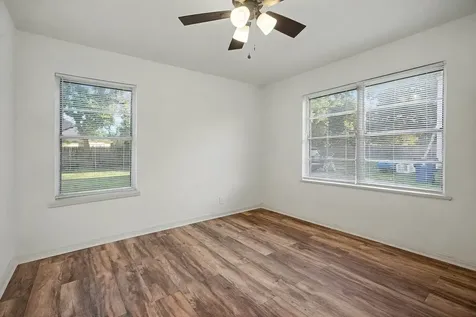 1126 1st Avenue N Texas City TX 77590