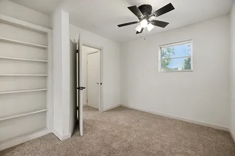 1126 1st Avenue N Texas City TX 77590