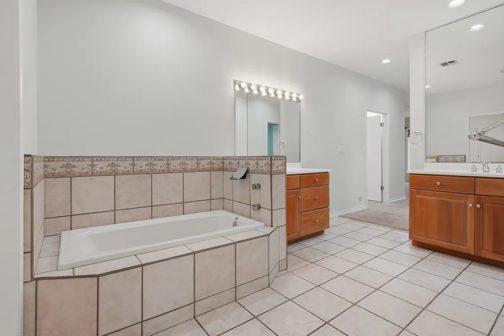 2513 Turkey Neck Circle Rockport TX 78382