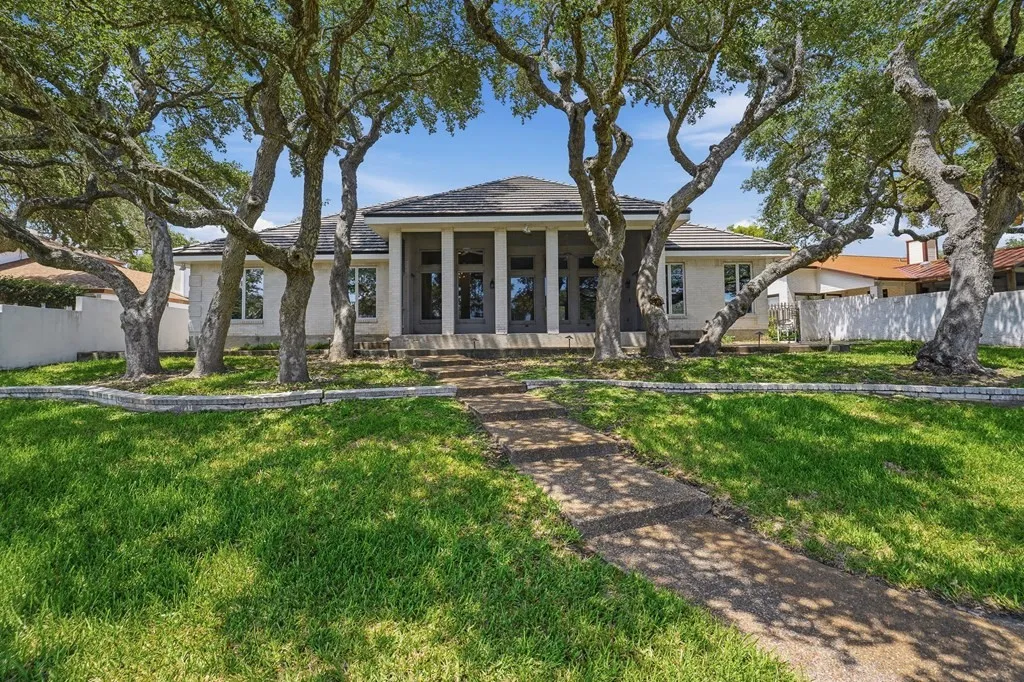 2513 Turkey Neck Circle Rockport TX 78382