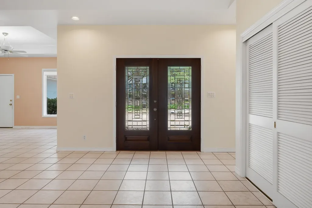 2513 Turkey Neck Circle Rockport TX 78382