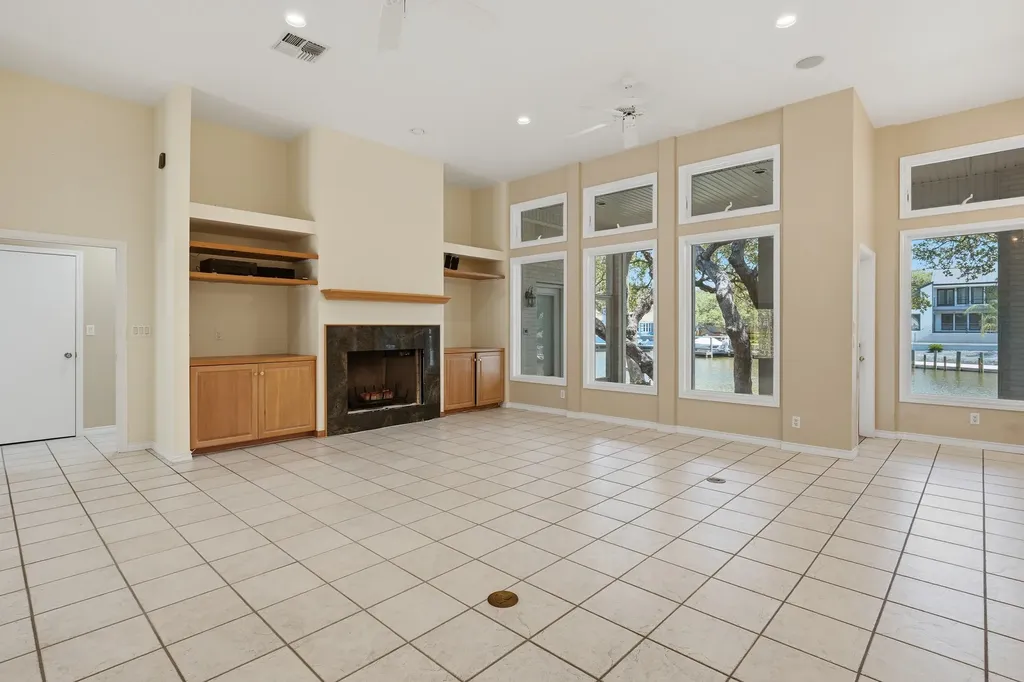 2513 Turkey Neck Circle Rockport TX 78382