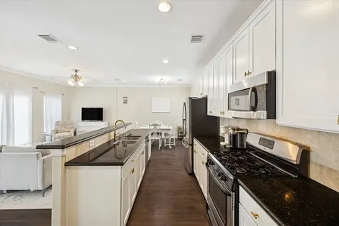 4411 Koehler Street E Houston TX 77007