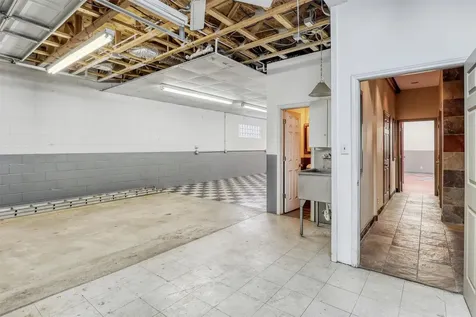 1607 E Bonner Street Houston TX 77007
