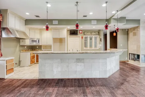 1607 E Bonner Street Houston TX 77007