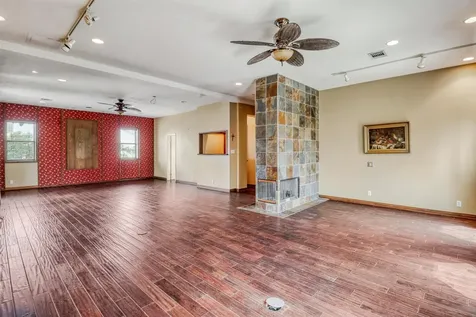 1607 E Bonner Street Houston TX 77007