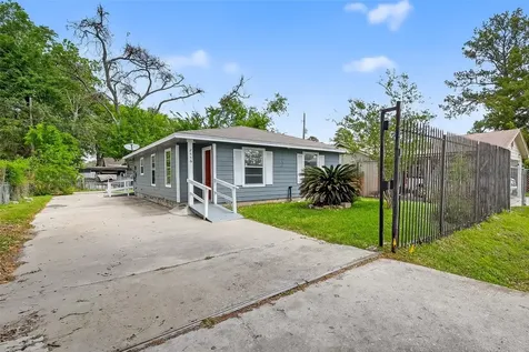 2446 Mayview Drive Houston TX 77091
