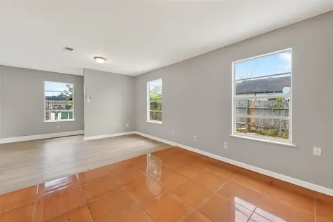 2446 Mayview Drive Houston TX 77091