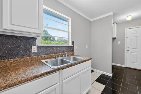 2446 Mayview Drive Houston TX 77091