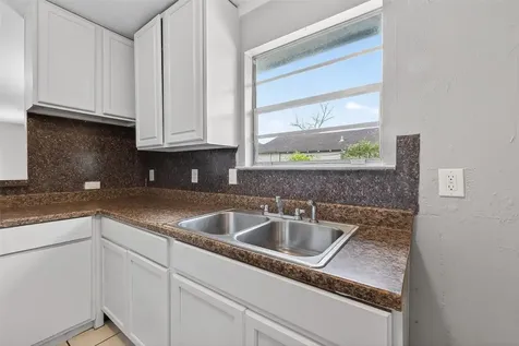 2446 Mayview Drive Houston TX 77091