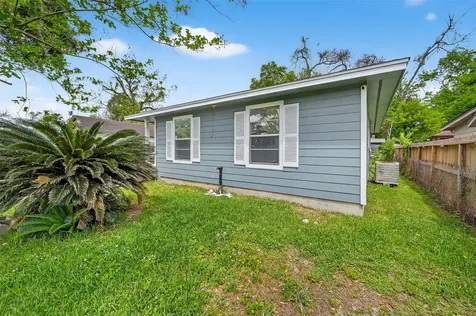 2446 Mayview Drive Houston TX 77091