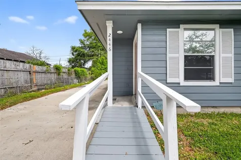 2446 Mayview Drive Houston TX 77091