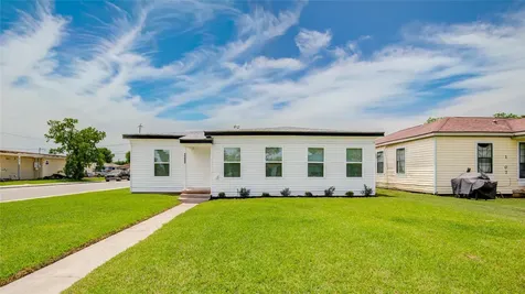 1203 W 6th Street Freeport TX 77541