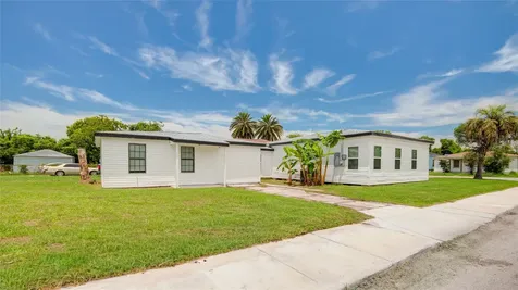 1203 W 6th Street Freeport TX 77541