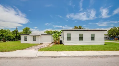 1203 W 6th Street Freeport TX 77541