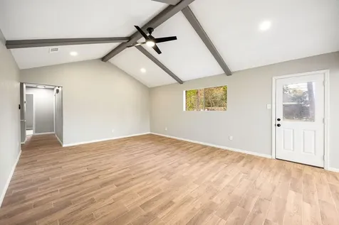2114 Eagle Point Road Crosby TX 77532