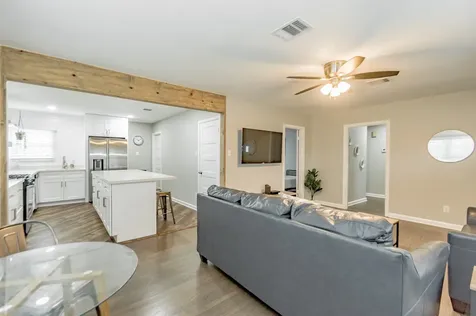 1102 45th Street Galveston TX 77550