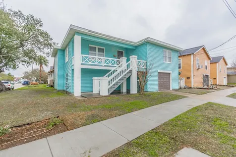 1102 45th Street Galveston TX 77550