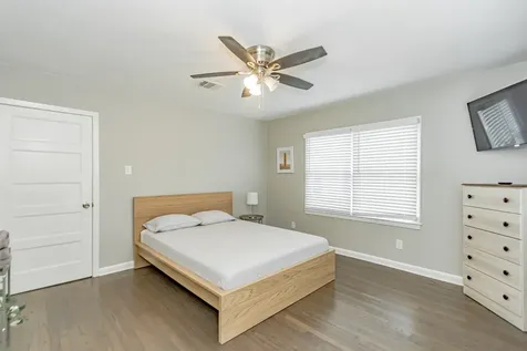 1102 45th Street Galveston TX 77550