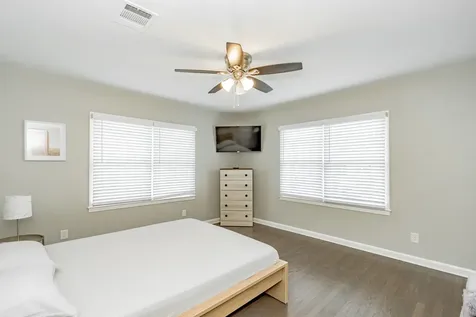 1102 45th Street Galveston TX 77550