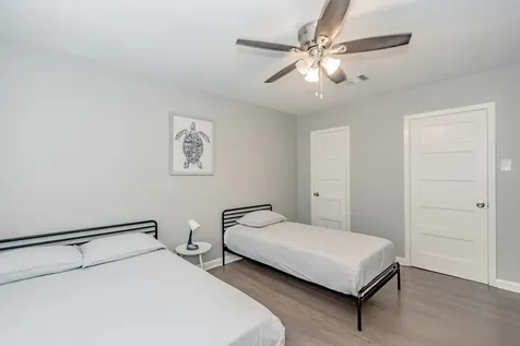 1102 45th Street Galveston TX 77550