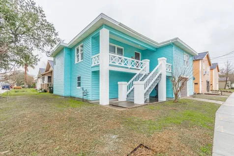 1102 45th Street Galveston TX 77550