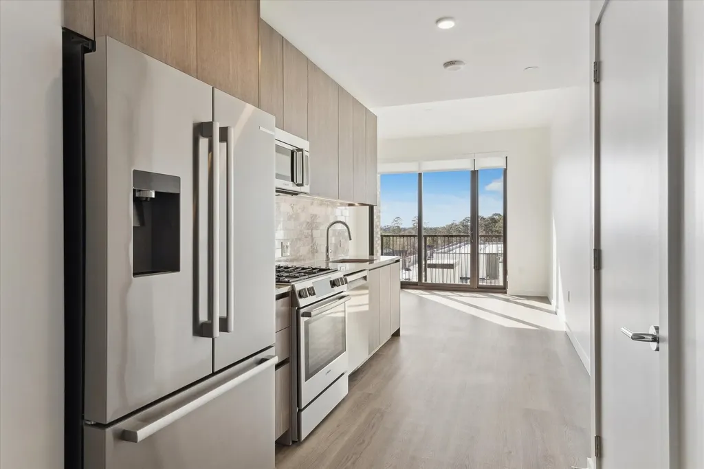 1 Riva Row 715 The Woodlands TX 77380