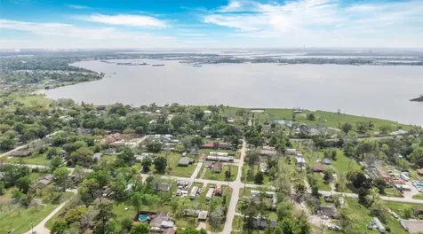 000 W Wallisville Road Highlands TX 77562