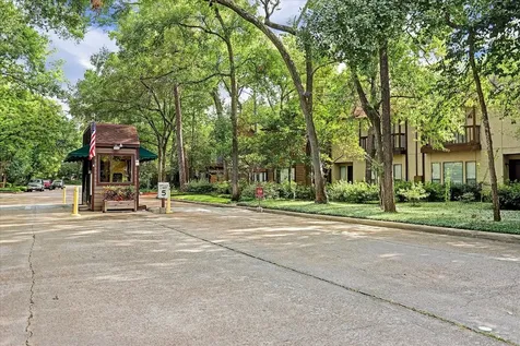 11711 Memorial Drive 639 Houston TX 77024