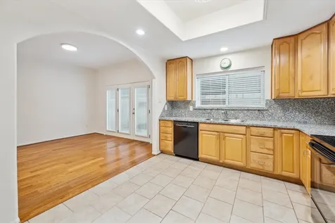 11711 Memorial Drive 639 Houston TX 77024