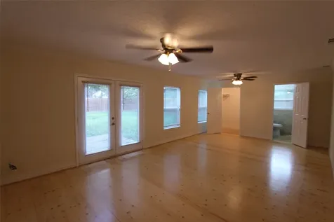 6506 Sivley Street Houston TX 77055