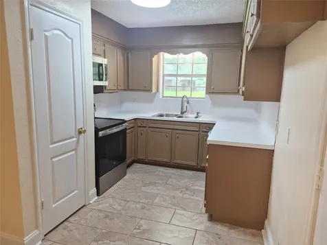 54 Aloe Vera Court Lake Jackson TX 77566