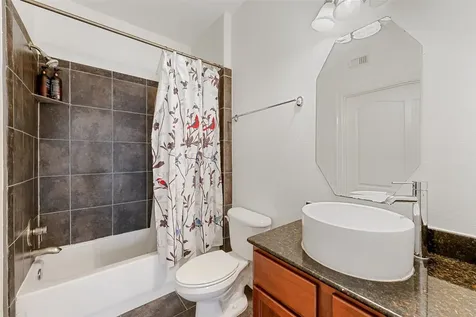 1616 Utah Street Houston TX 77007