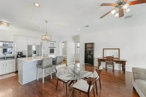 1616 Utah Street Houston TX 77007