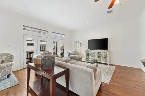 1616 Utah Street Houston TX 77007