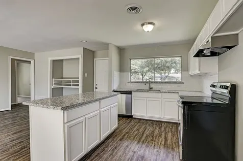 1803 Jones Street Rosenberg TX 77471