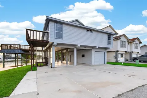 16 N Curlew Street La Marque TX 77568