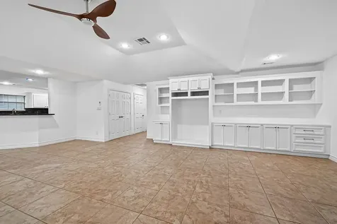16 N Curlew Street La Marque TX 77568